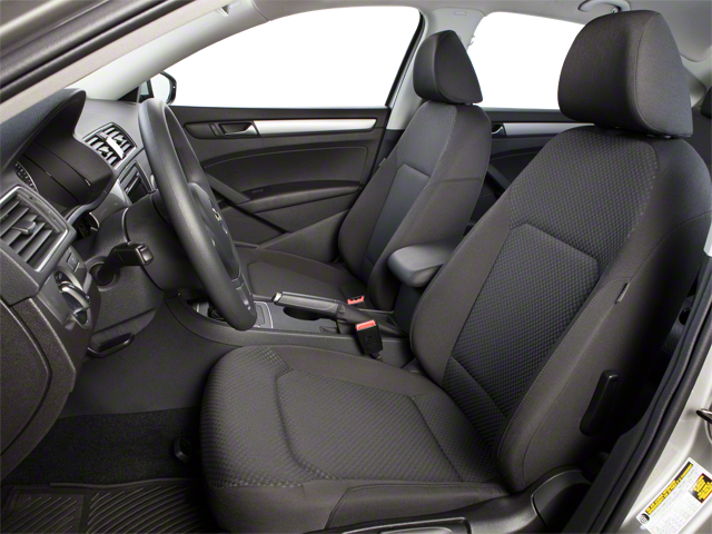 2013 Volkswagen Passat V6 SE w/Sunroof