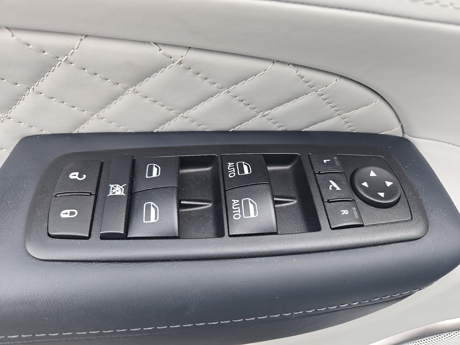 2017 Jeep Grand Cherokee Summit