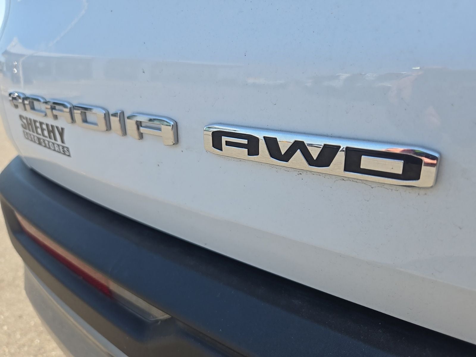 2024 GMC Acadia Elevation