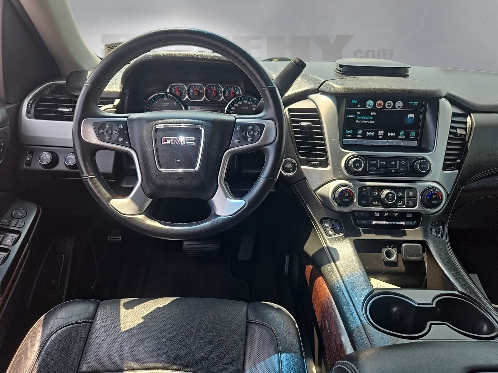 2017 GMC Yukon XL SLT