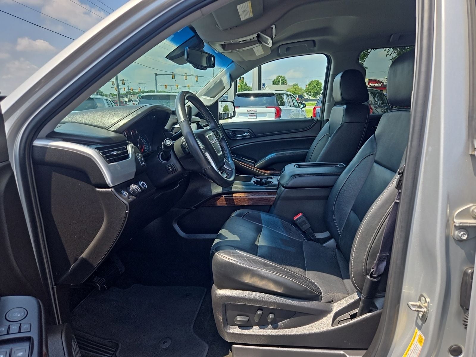 2017 GMC Yukon XL SLT