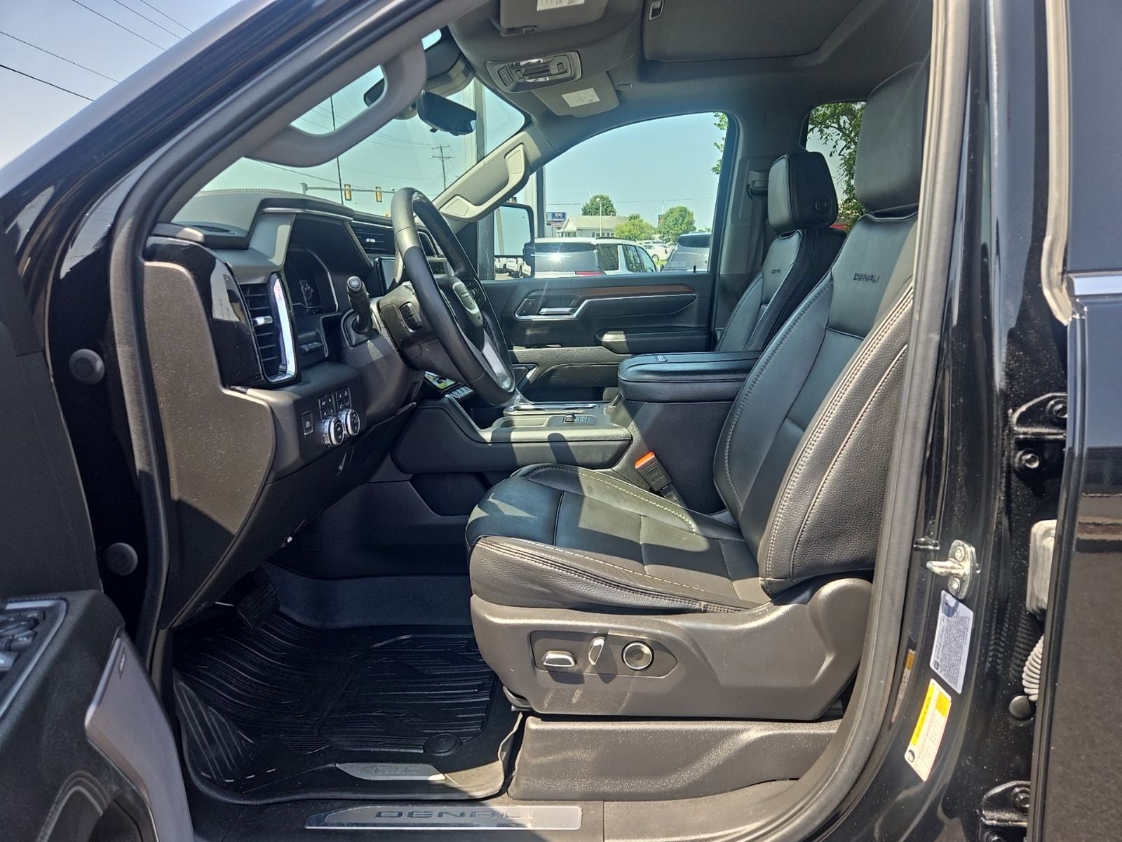 2024 GMC Sierra 2500HD Denali