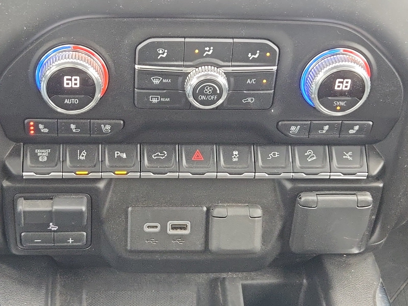 2023 GMC Sierra 2500HD Denali