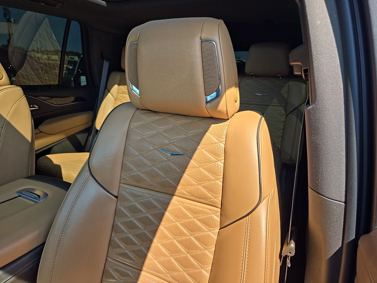 2022 Cadillac Escalade Premium Luxury