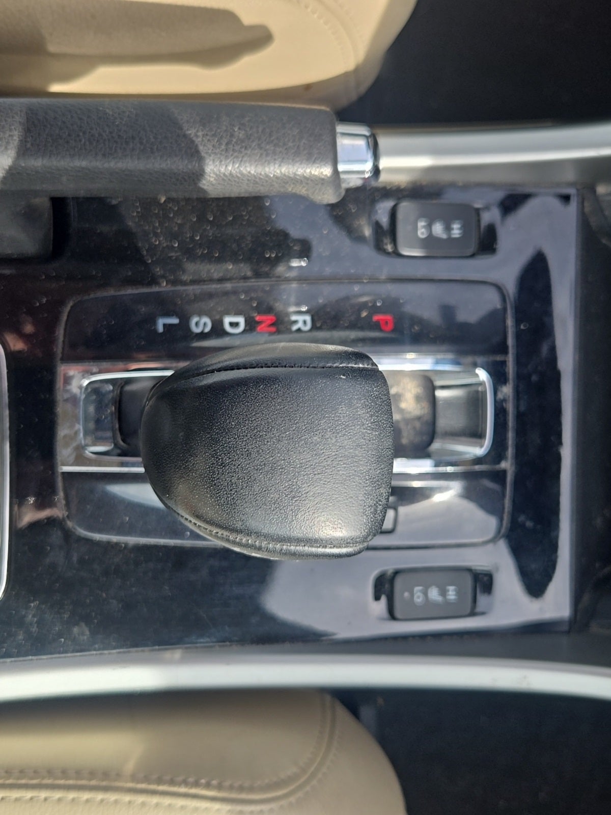 2017 Honda Accord EX-L w/Navigation and Honda Sensing