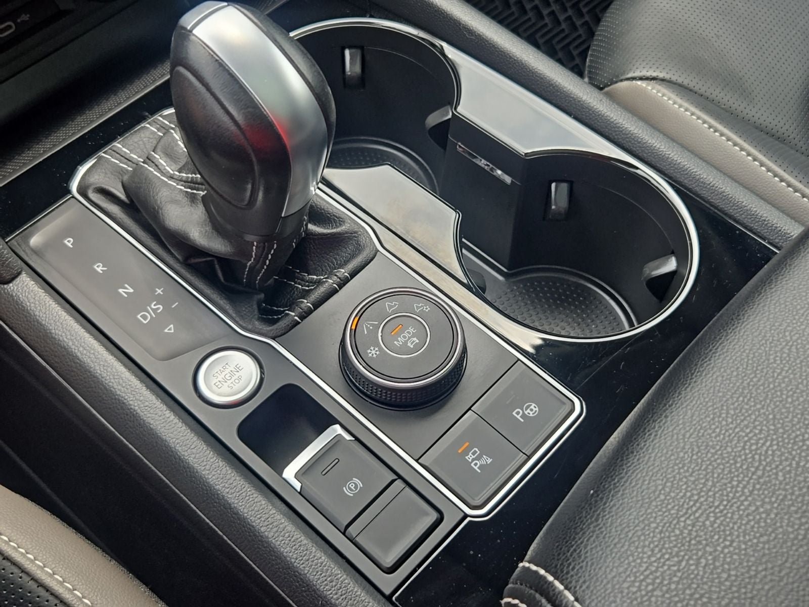 2023 Volkswagen Atlas 3.6L V6 SEL Premium R-Line