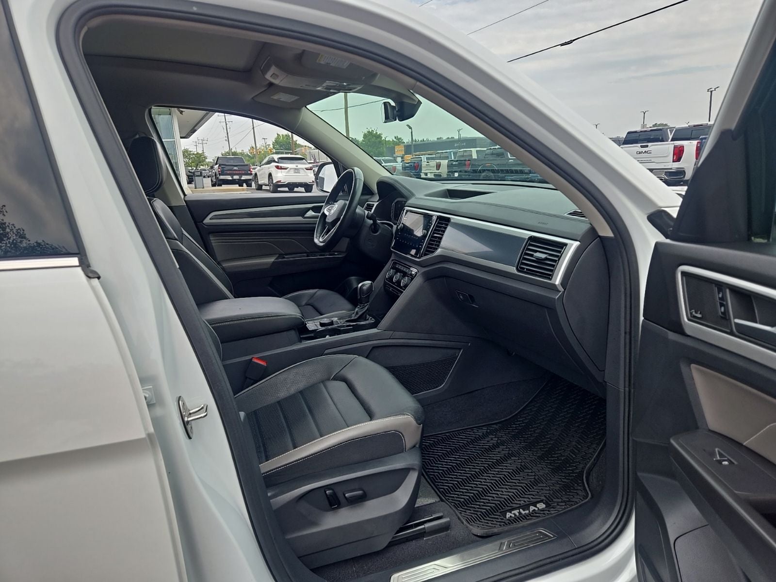 2023 Volkswagen Atlas 3.6L V6 SEL Premium R-Line