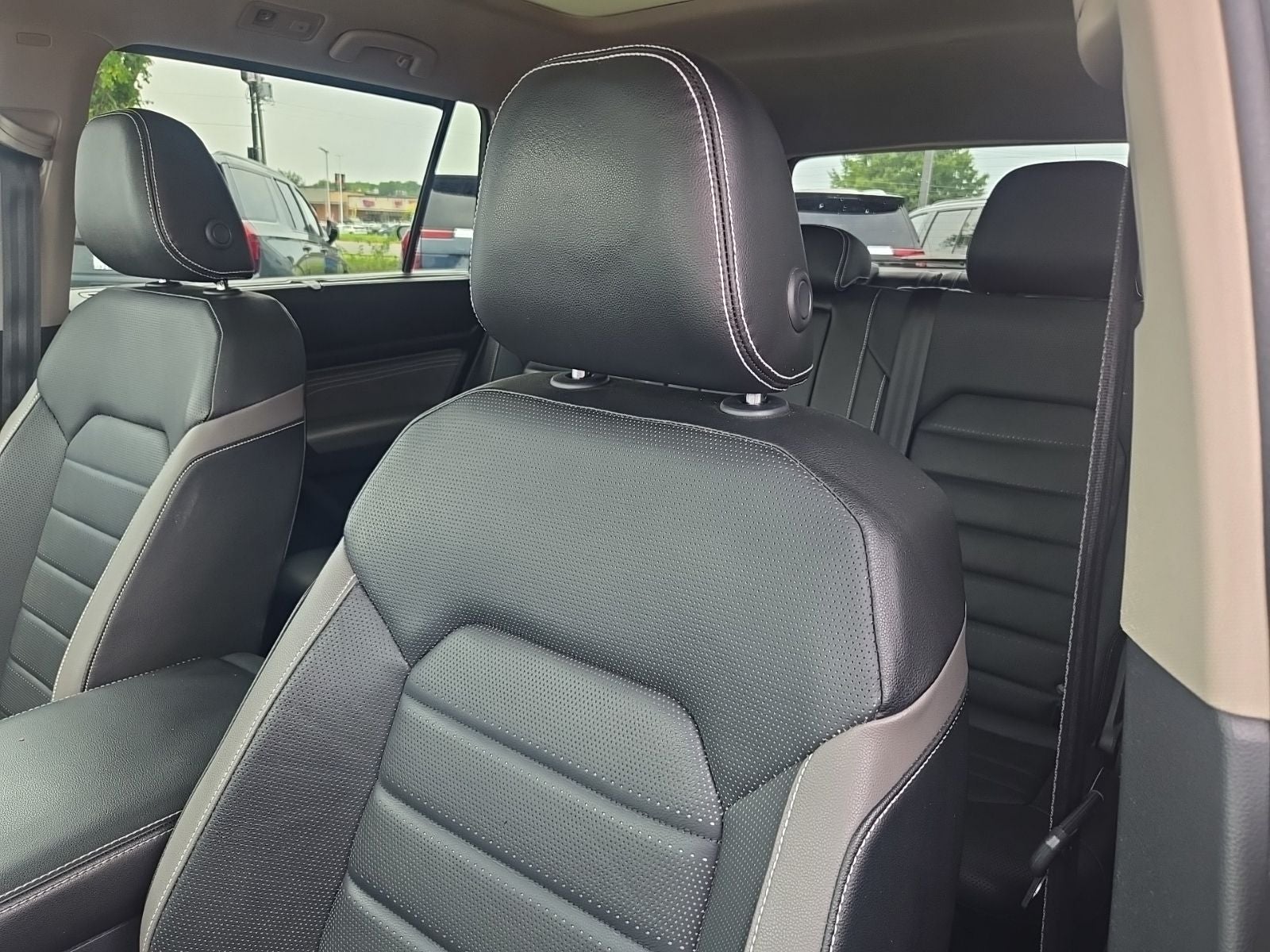 2023 Volkswagen Atlas 3.6L V6 SEL Premium R-Line