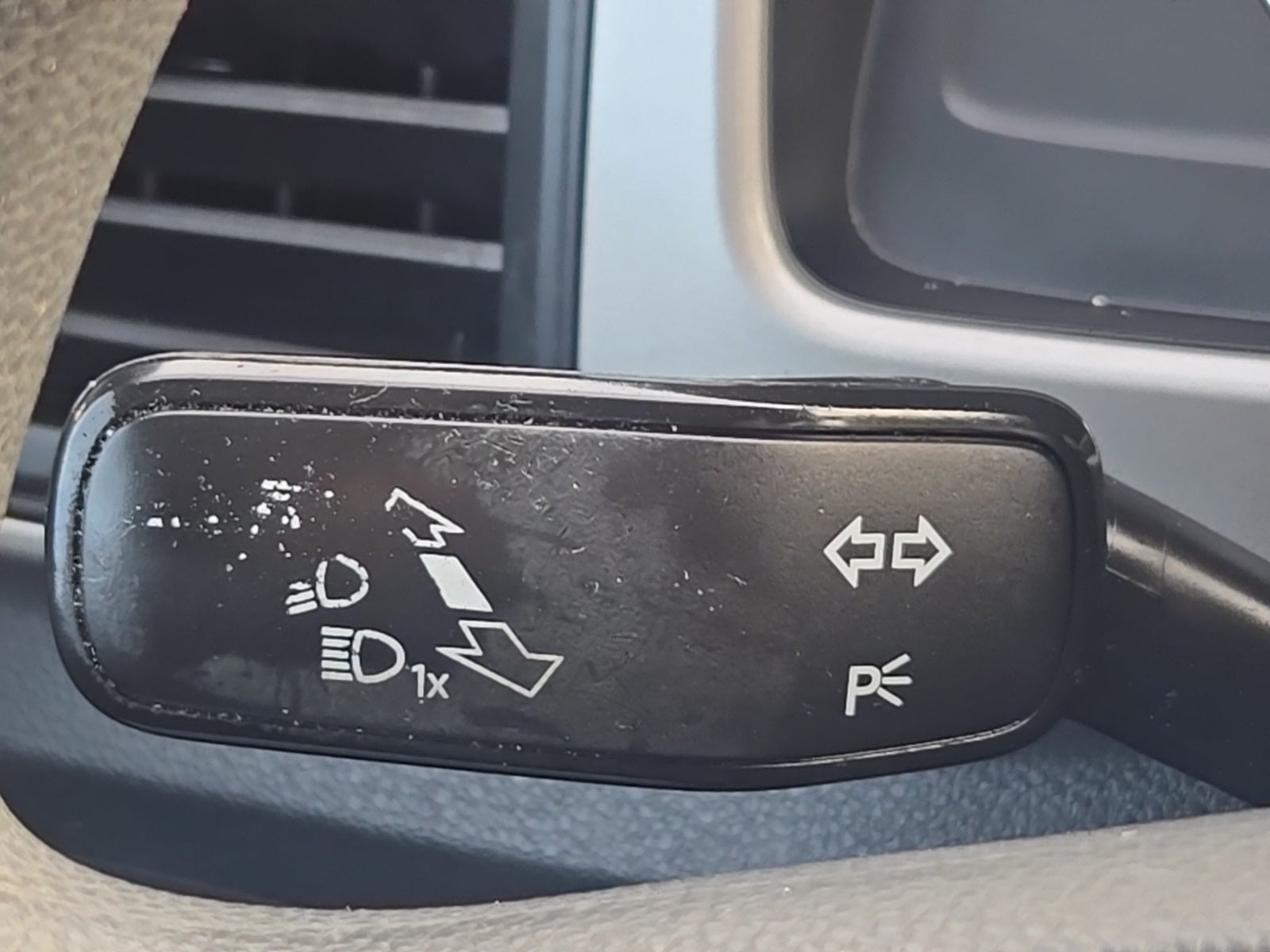 2020 Volkswagen Atlas Cross Sport 2.0T S 4Motion