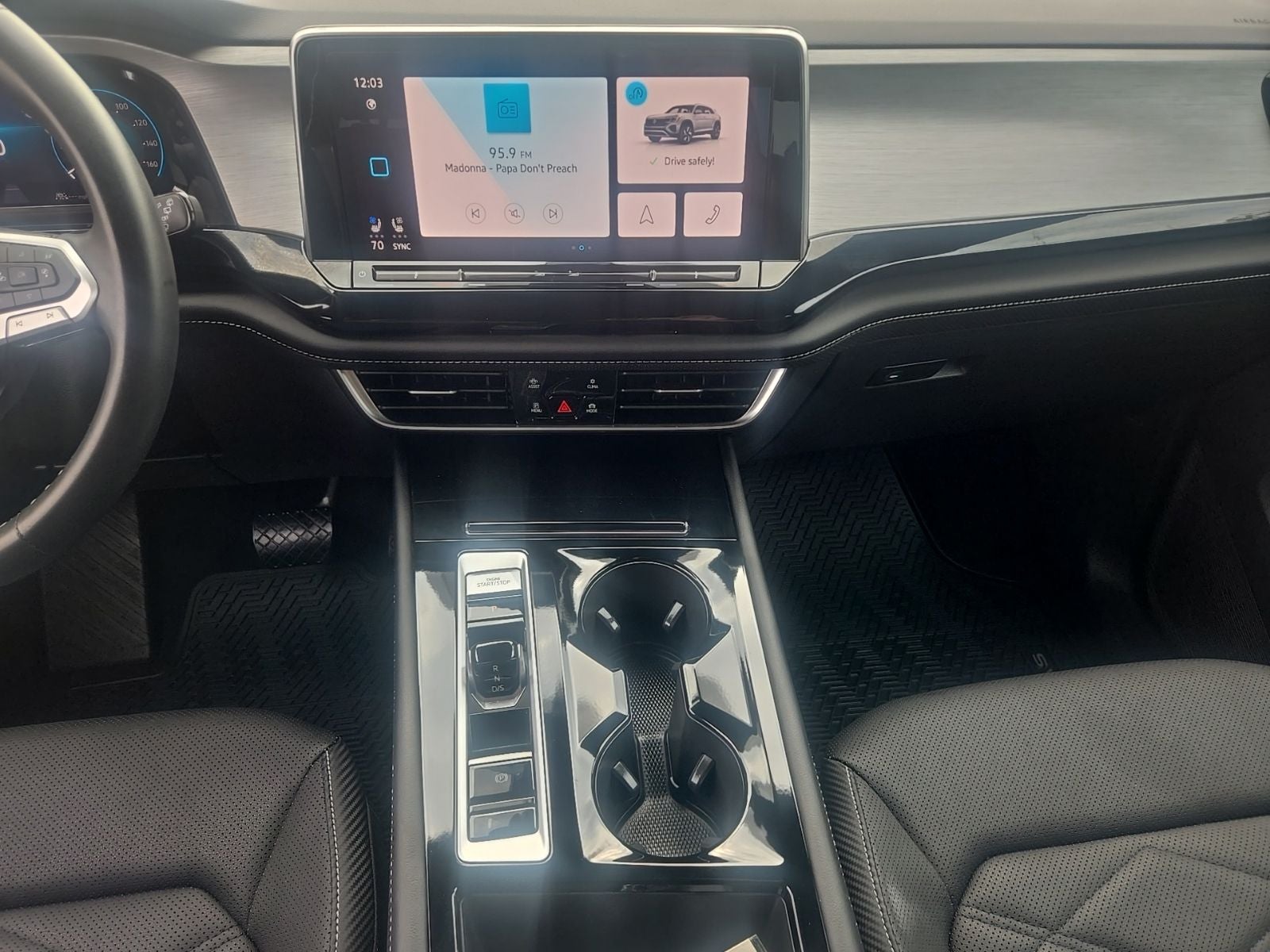 2024 Volkswagen Atlas Cross Sport 2.0T SE w/Technology