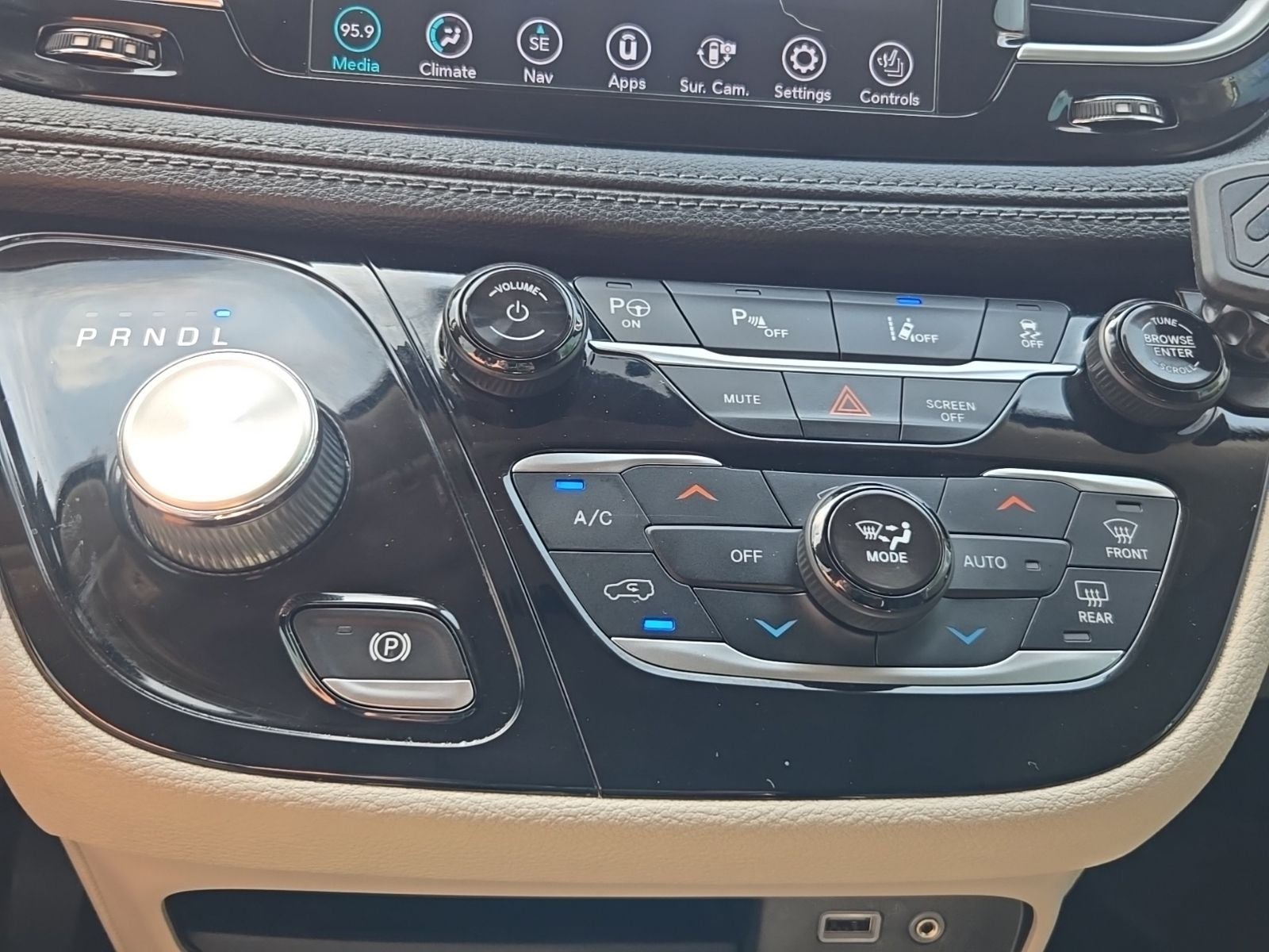 2020 Chrysler Pacifica Hybrid Limited