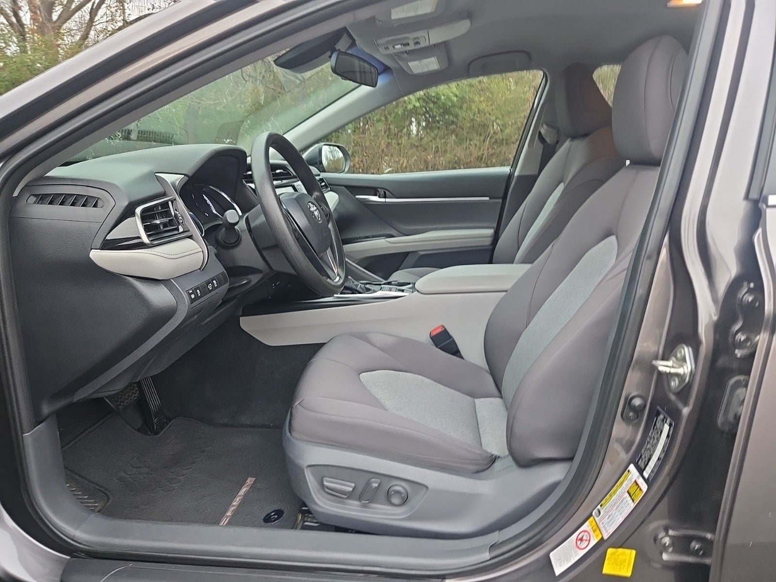 2019 Toyota Camry Hybrid LE