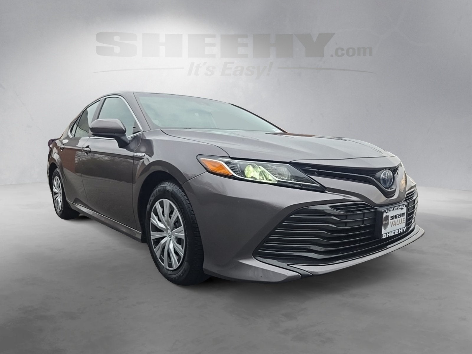 2019 Toyota Camry Hybrid LE