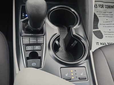 2019 Toyota Camry Hybrid LE