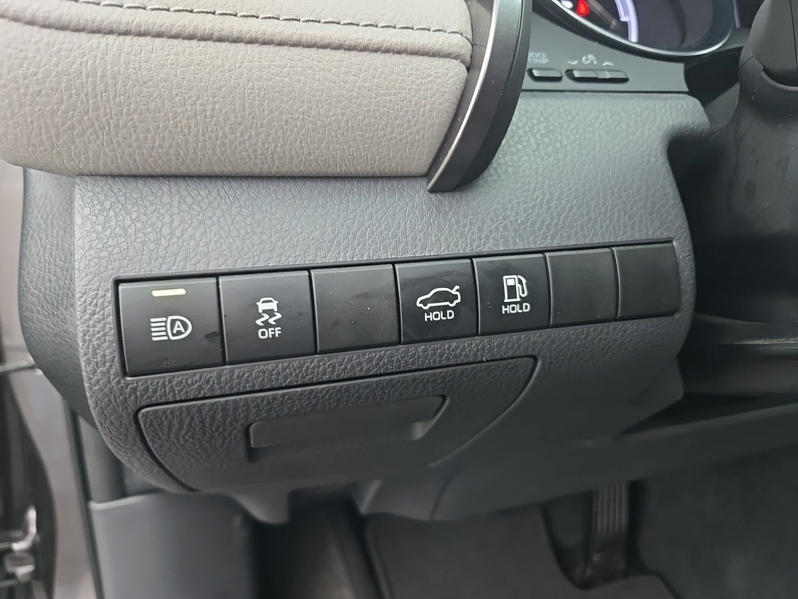 2019 Toyota Camry Hybrid LE