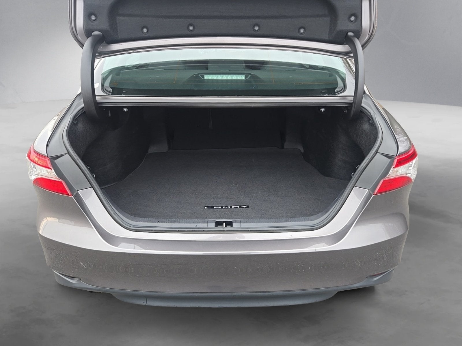 2019 Toyota Camry Hybrid LE