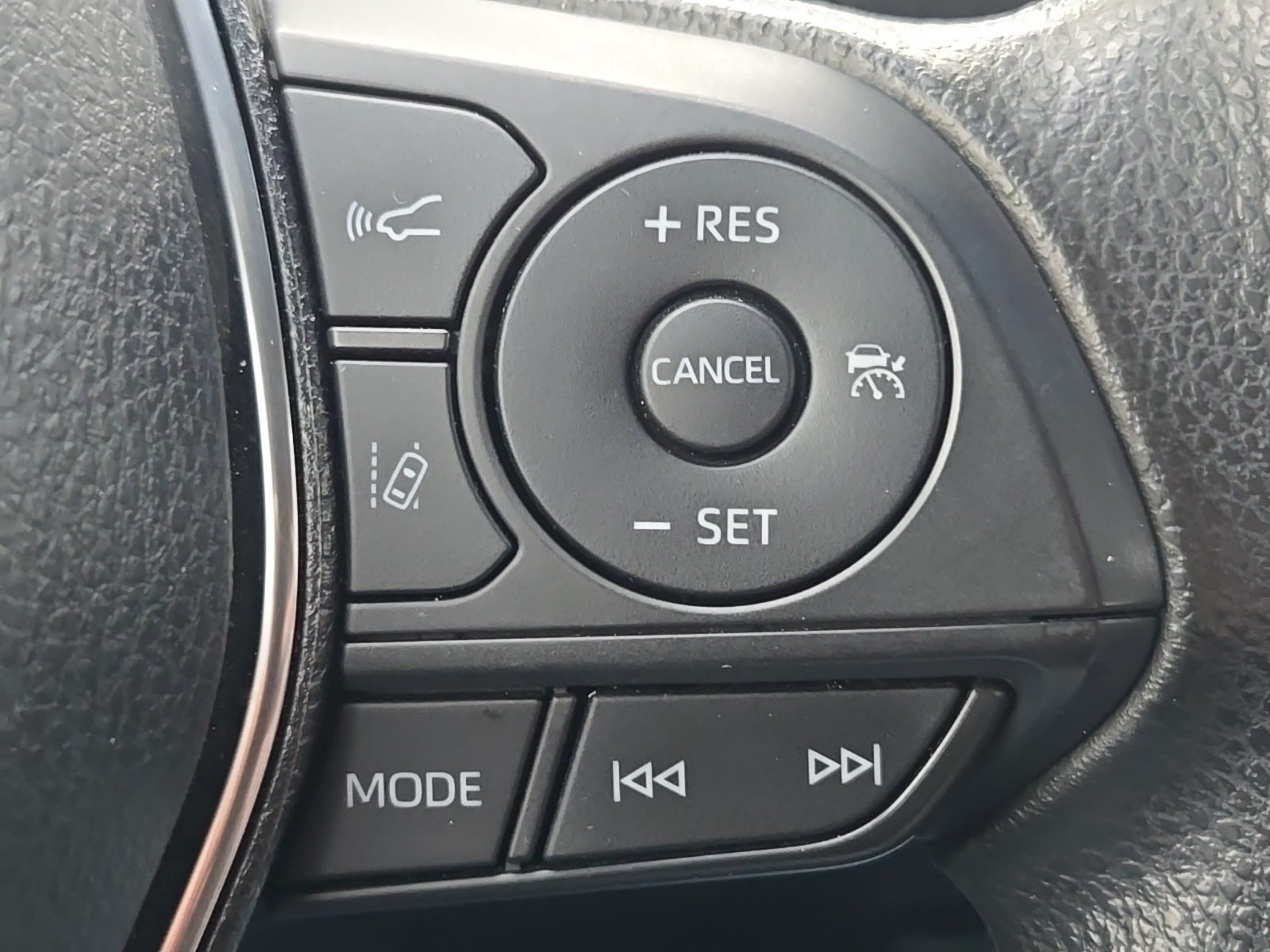 2019 Toyota Camry Hybrid LE