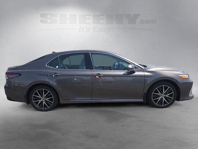 2024 Toyota Camry Hybrid XLE