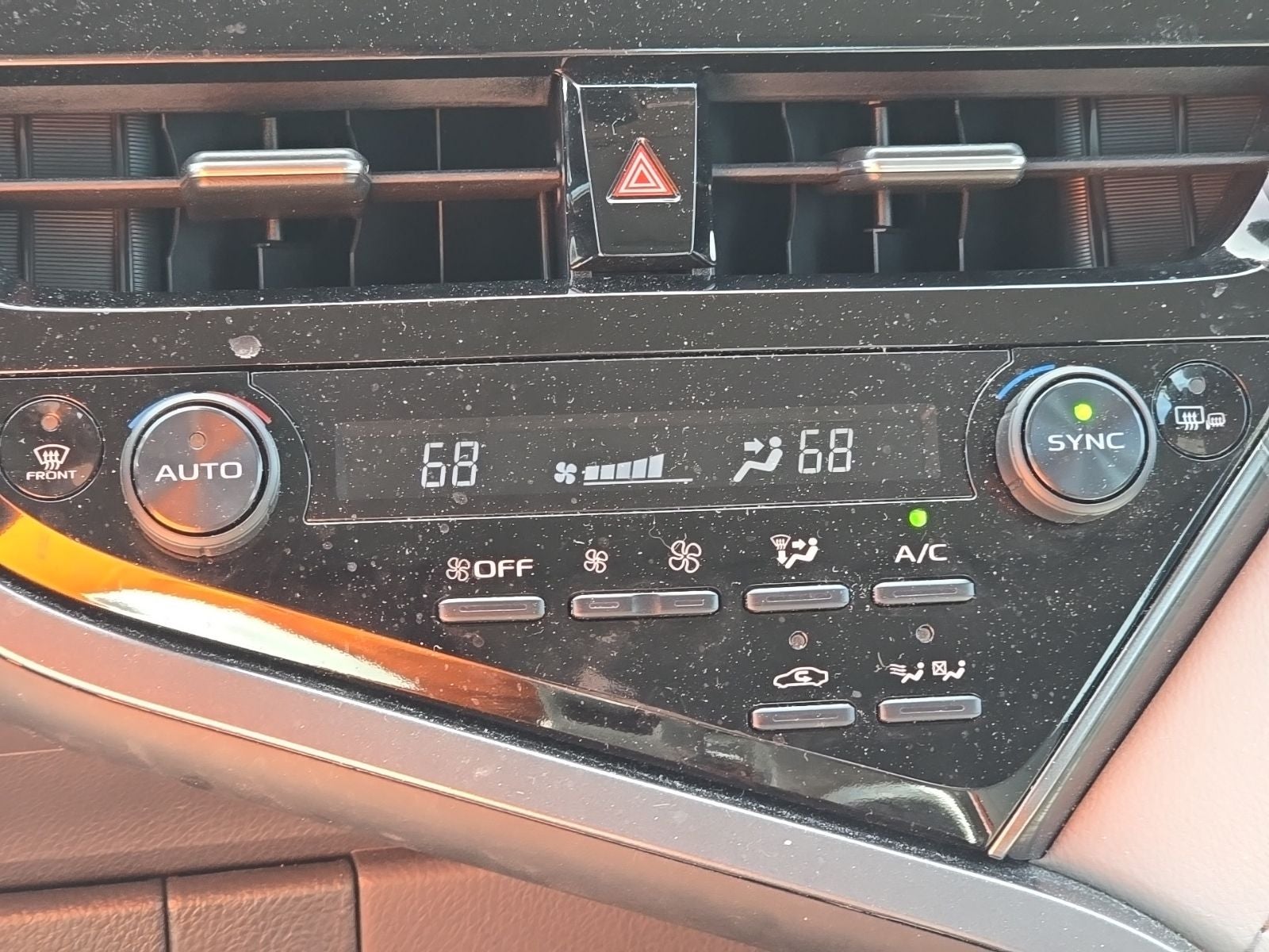 2024 Toyota Camry Hybrid XLE