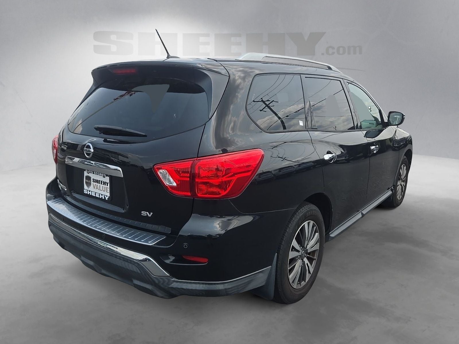 2017 Nissan Pathfinder SV