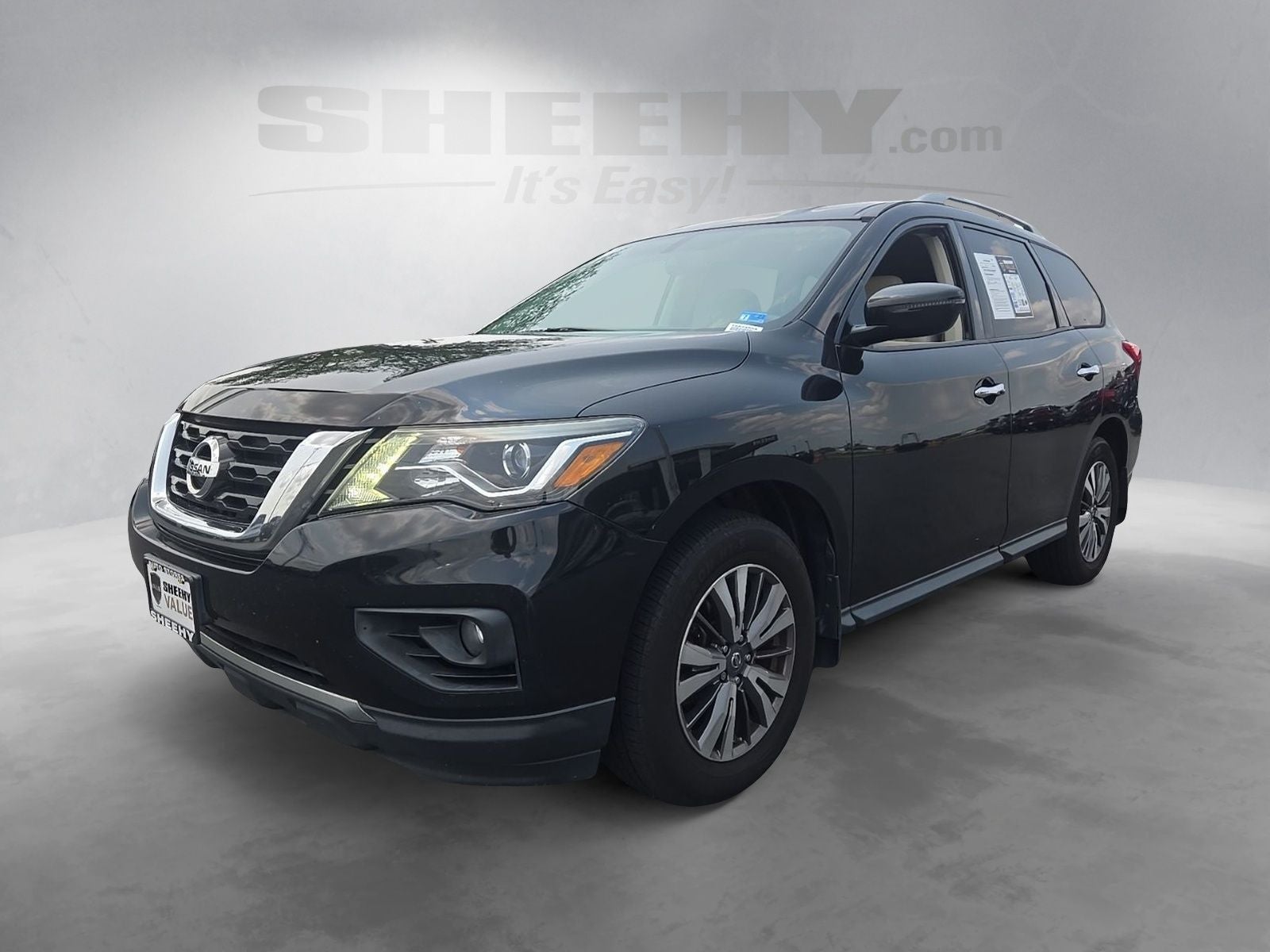 2017 Nissan Pathfinder SV