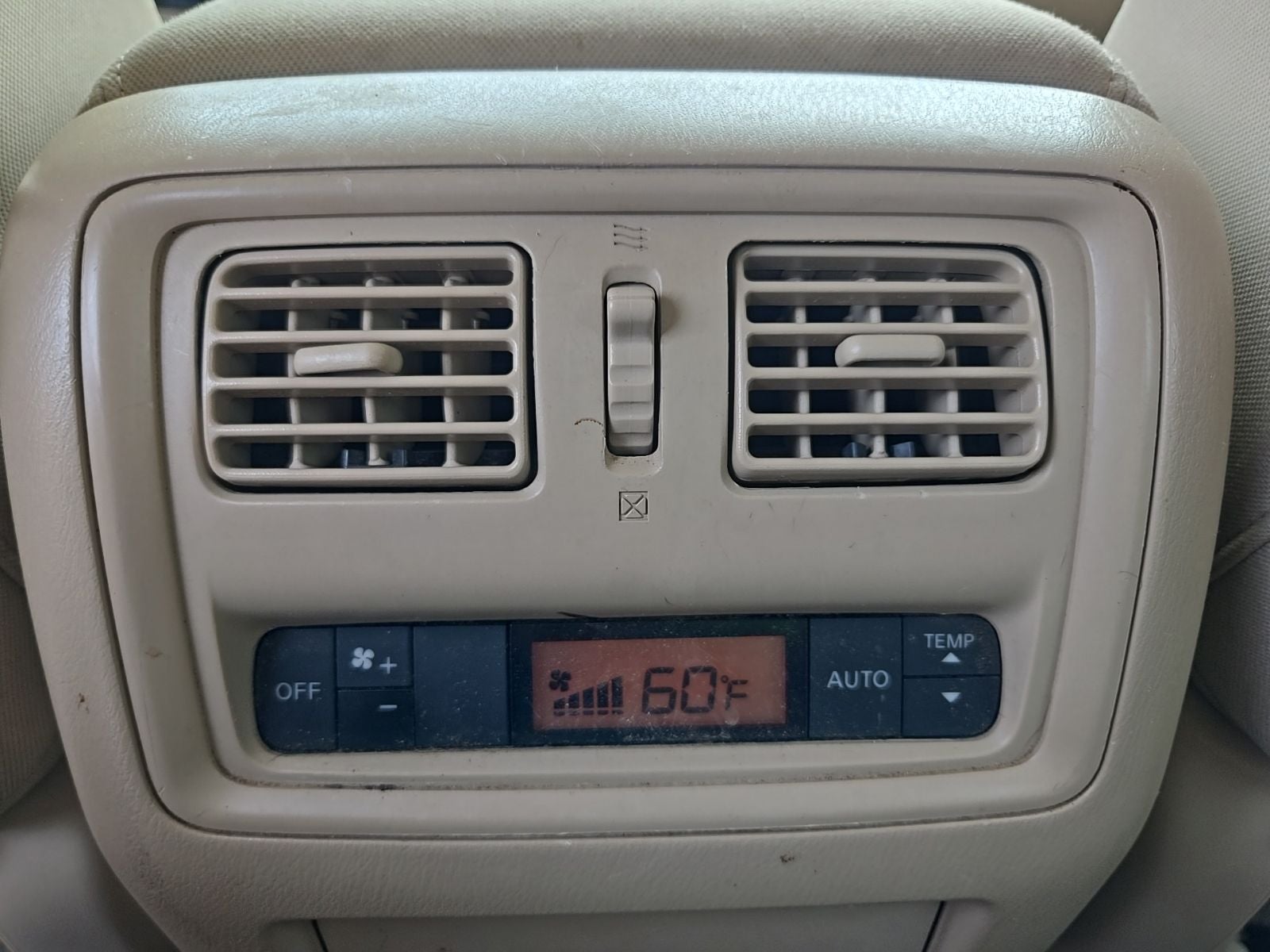 2017 Nissan Pathfinder SV