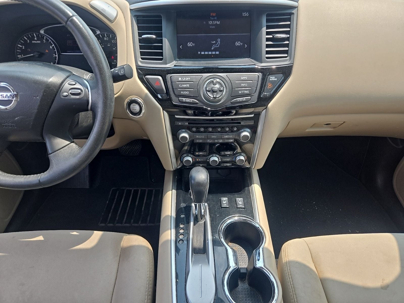 2017 Nissan Pathfinder SV