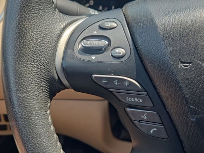 2017 Nissan Pathfinder SV