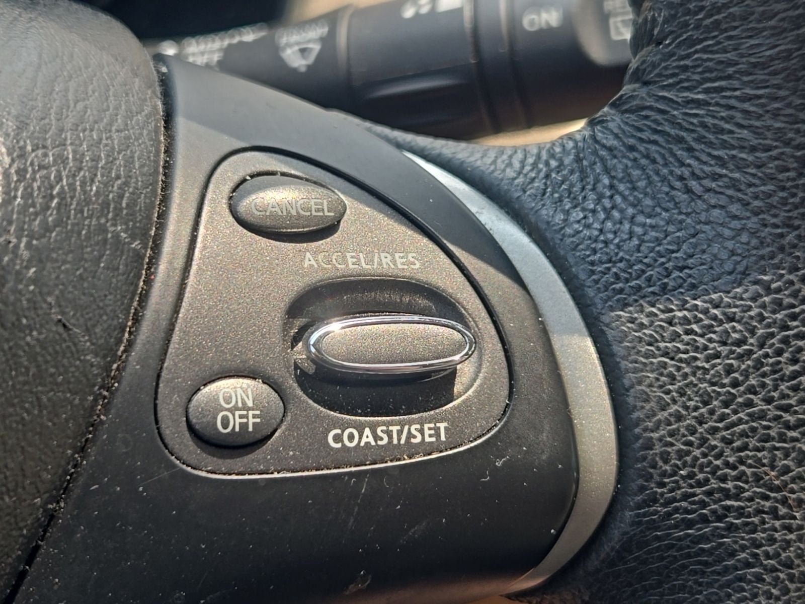 2017 Nissan Pathfinder SV