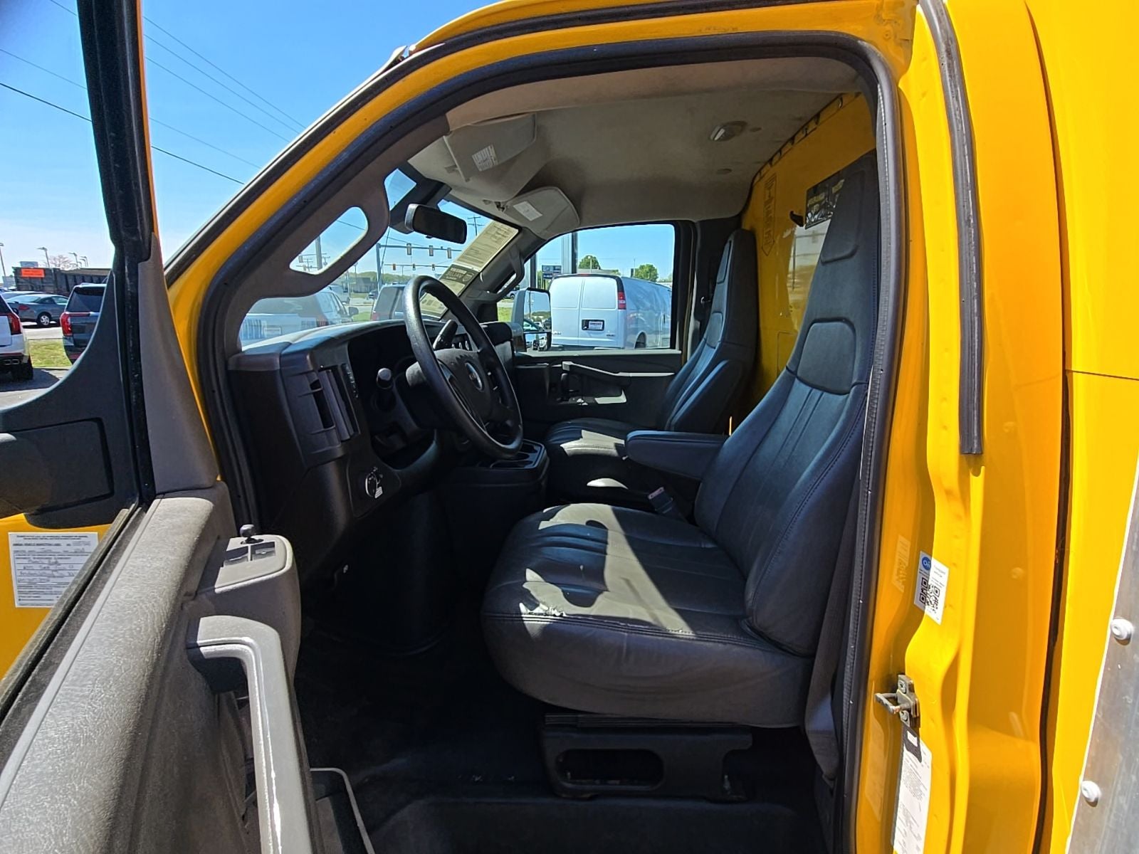 2021 GMC Savana 3500 Work Van