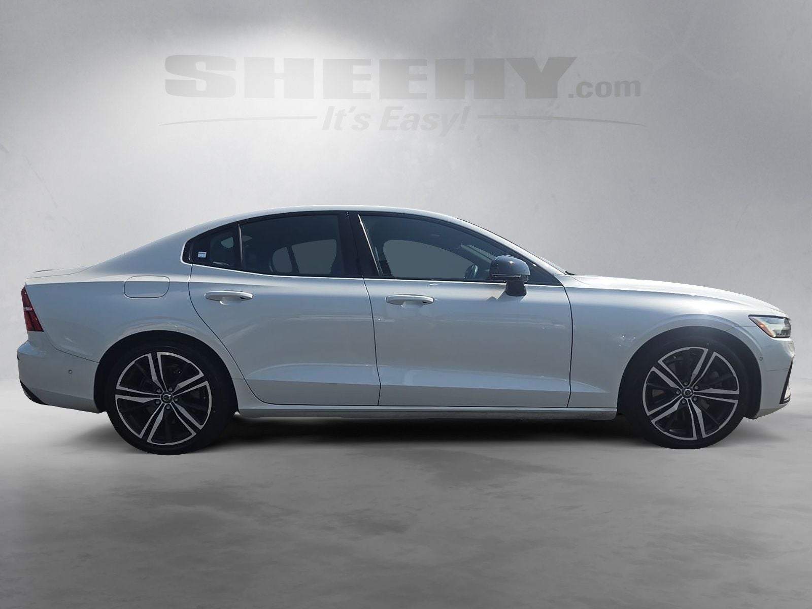 2019 Volvo S60 Hybrid T8 R-Design