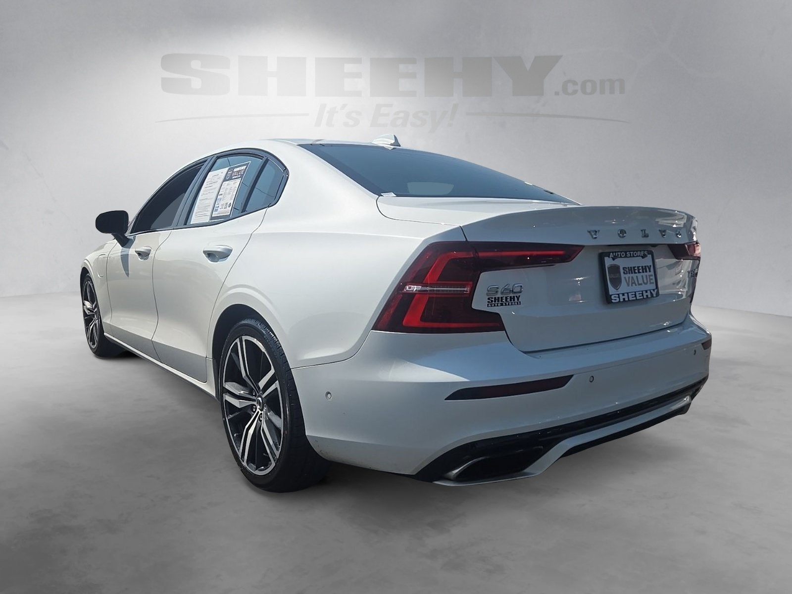 2019 Volvo S60 Hybrid T8 R-Design