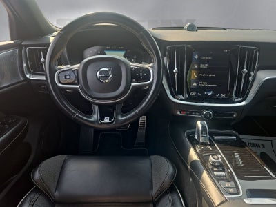 2019 Volvo S60 Hybrid T8 R-Design