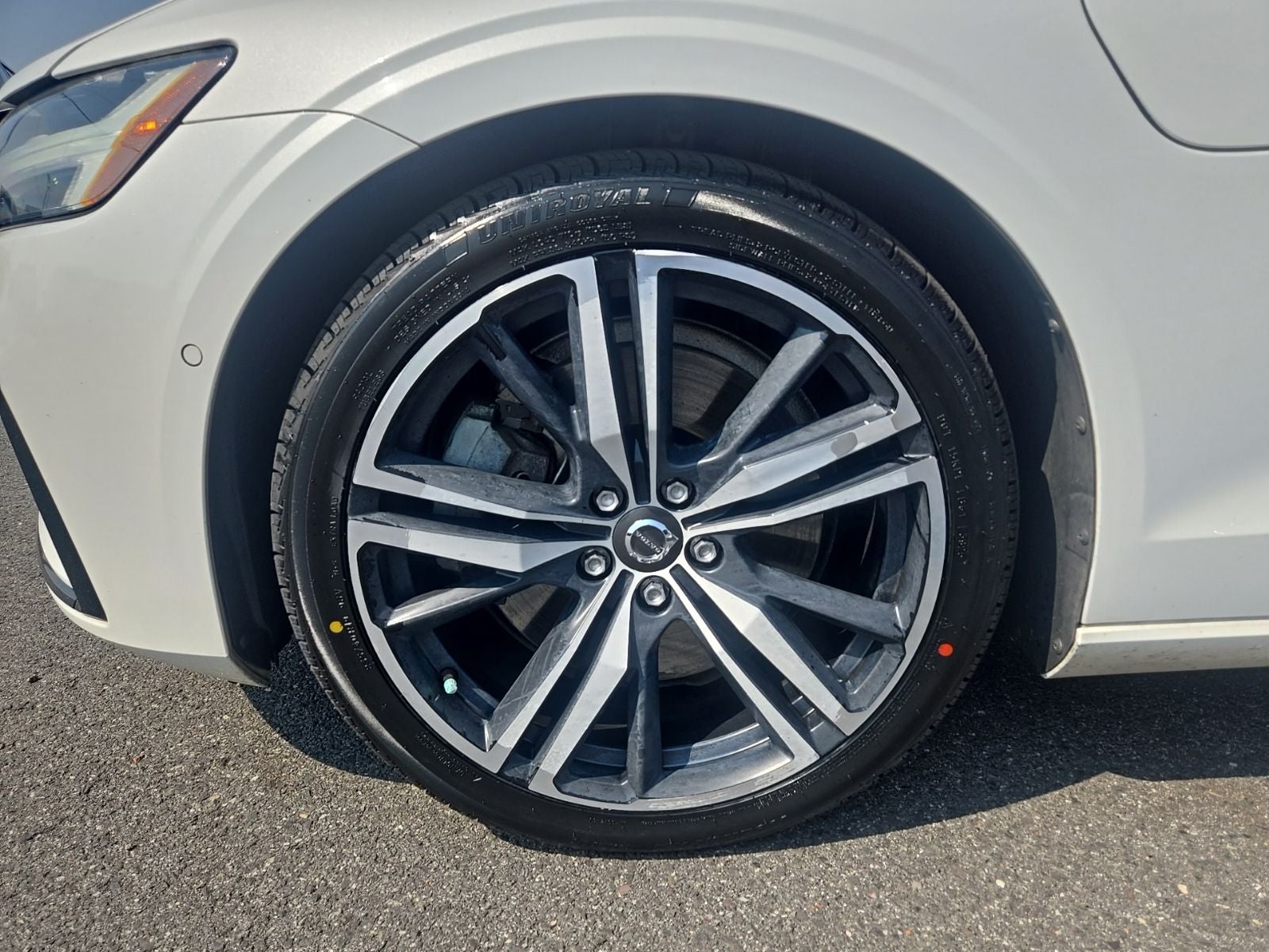 2019 Volvo S60 Hybrid T8 R-Design