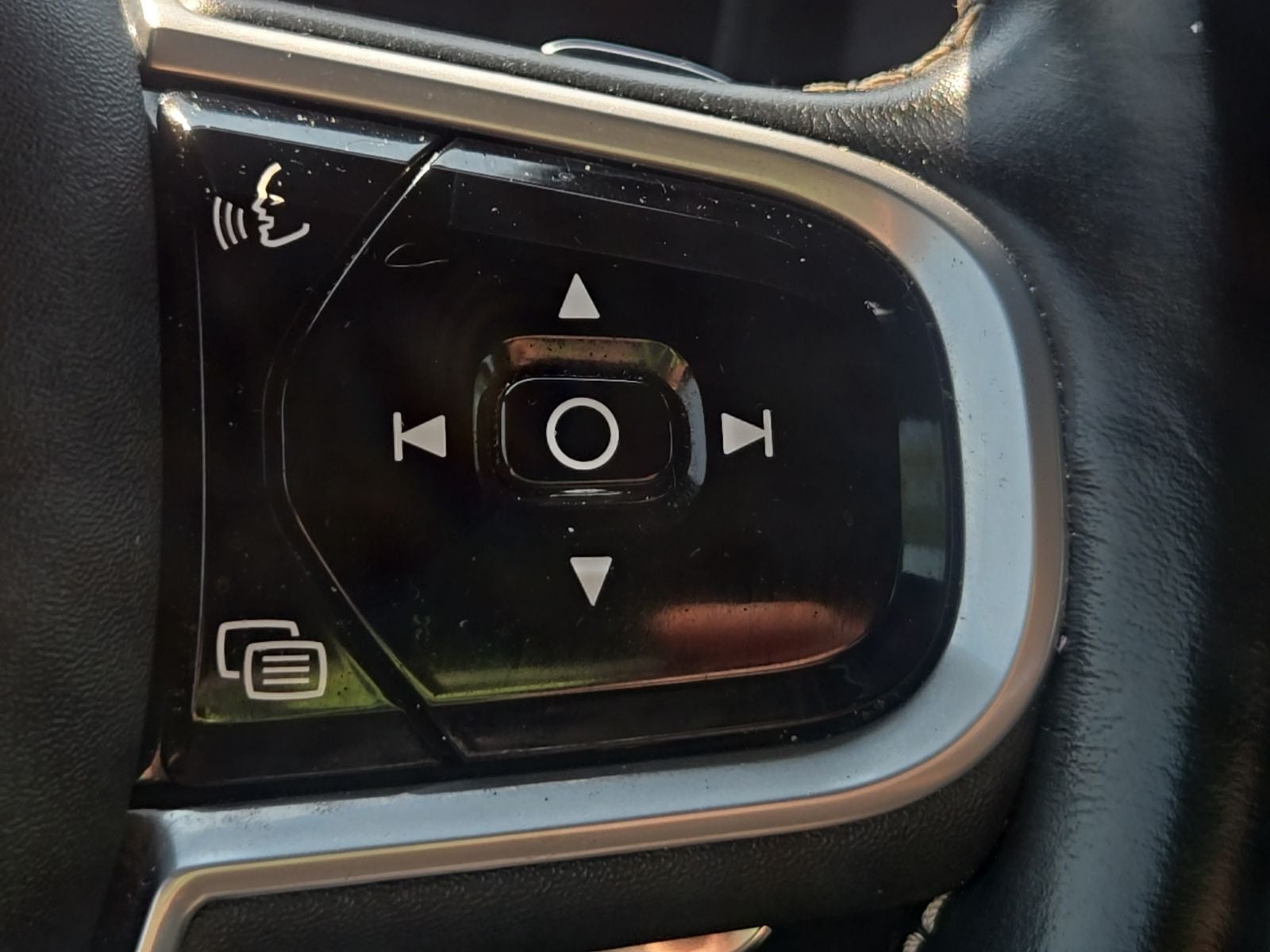 2019 Volvo S60 Hybrid T8 R-Design