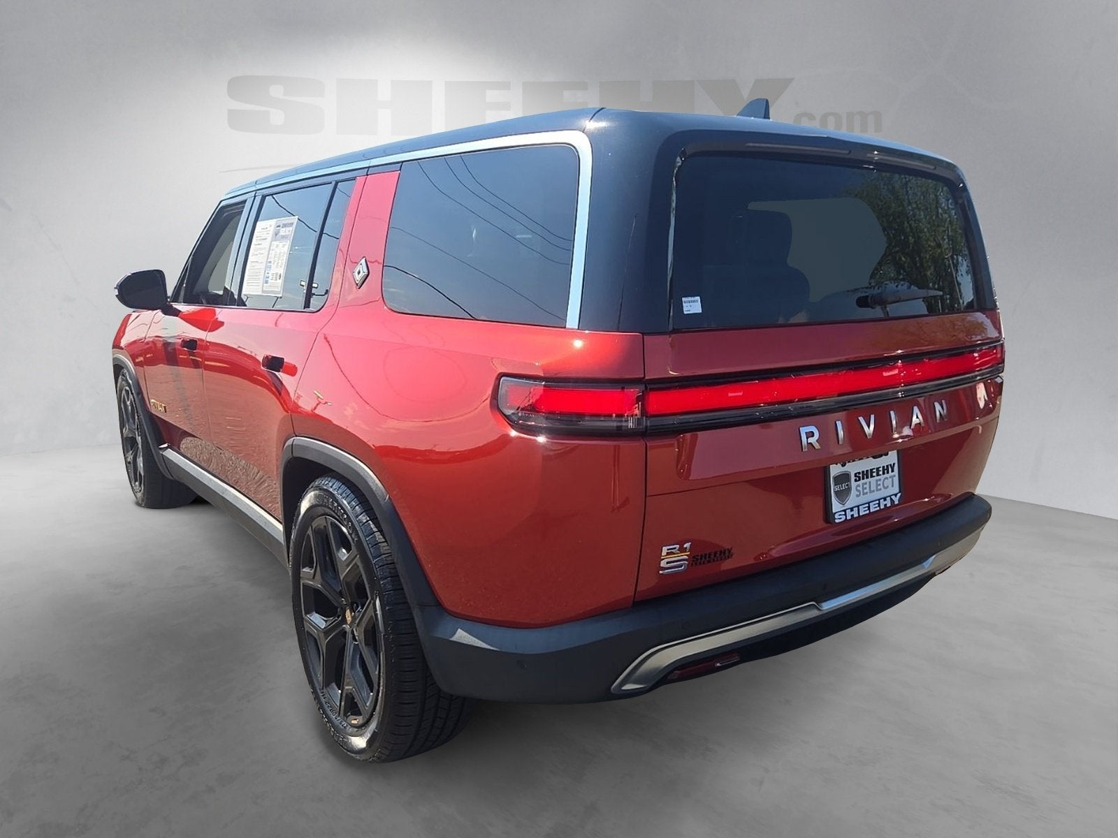 2023 Rivian R1S Adventure Quad Motor Large Pack