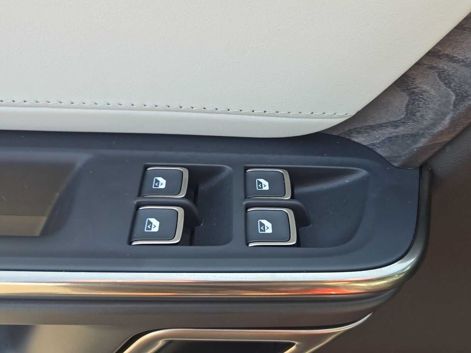 2023 Rivian R1S Adventure Quad Motor Large Pack