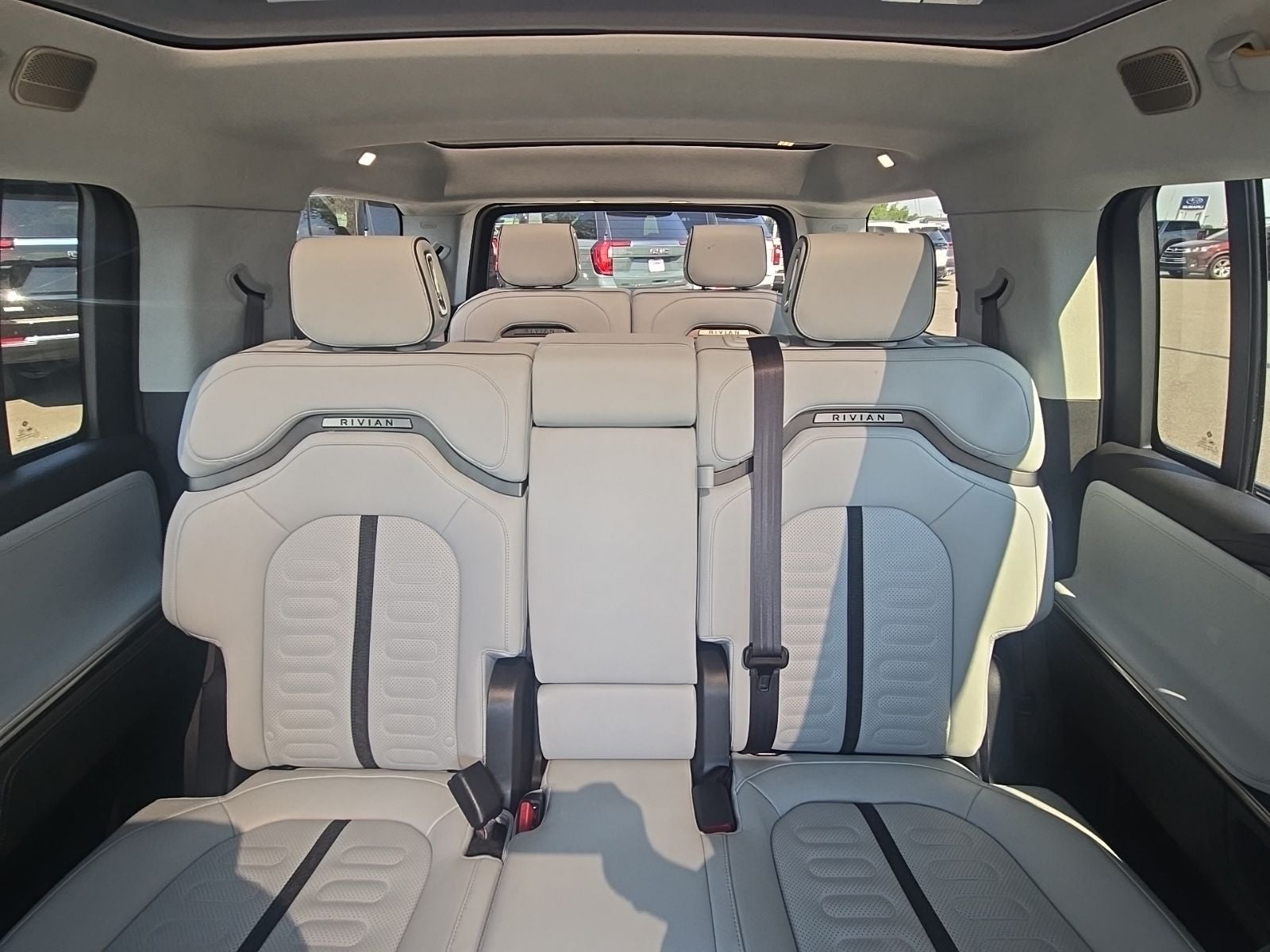 2023 Rivian R1S Adventure Quad Motor Large Pack