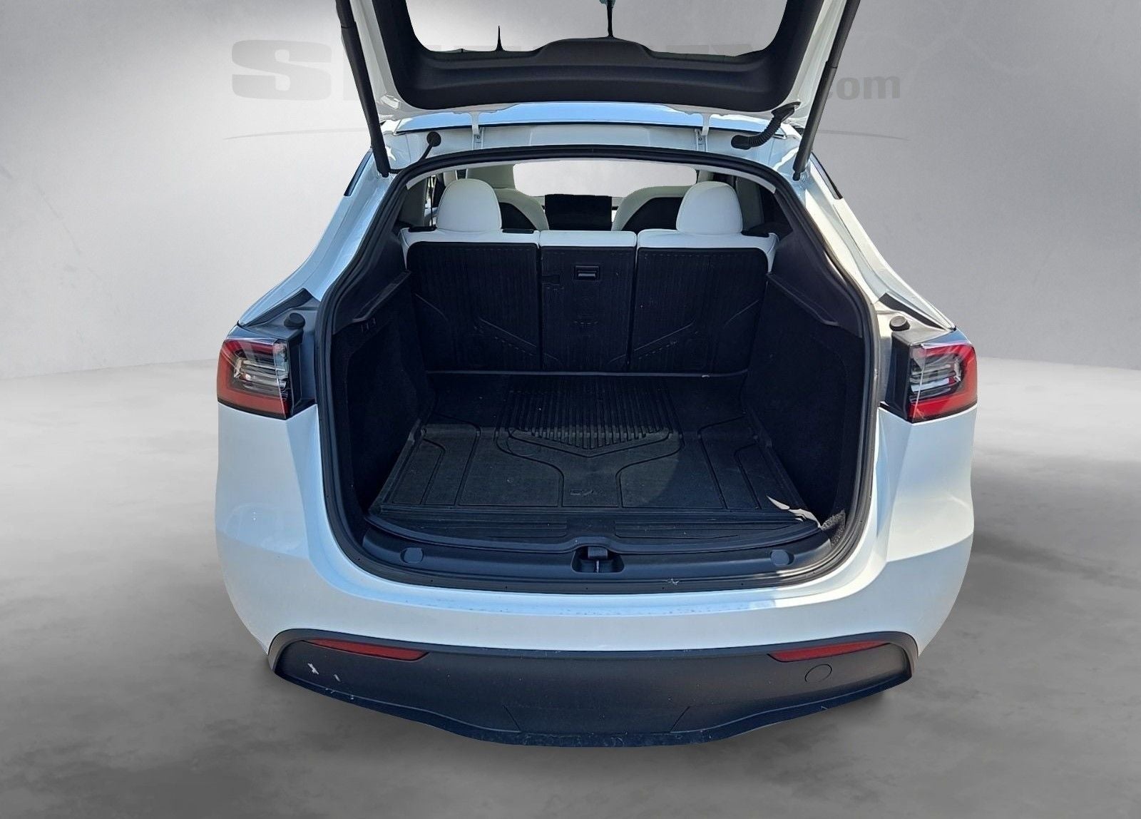 2024 Tesla Model Y Performance