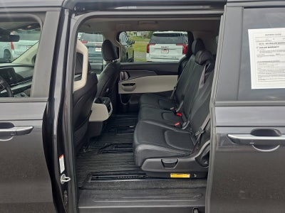 2023 Kia Carnival LX Seat Package