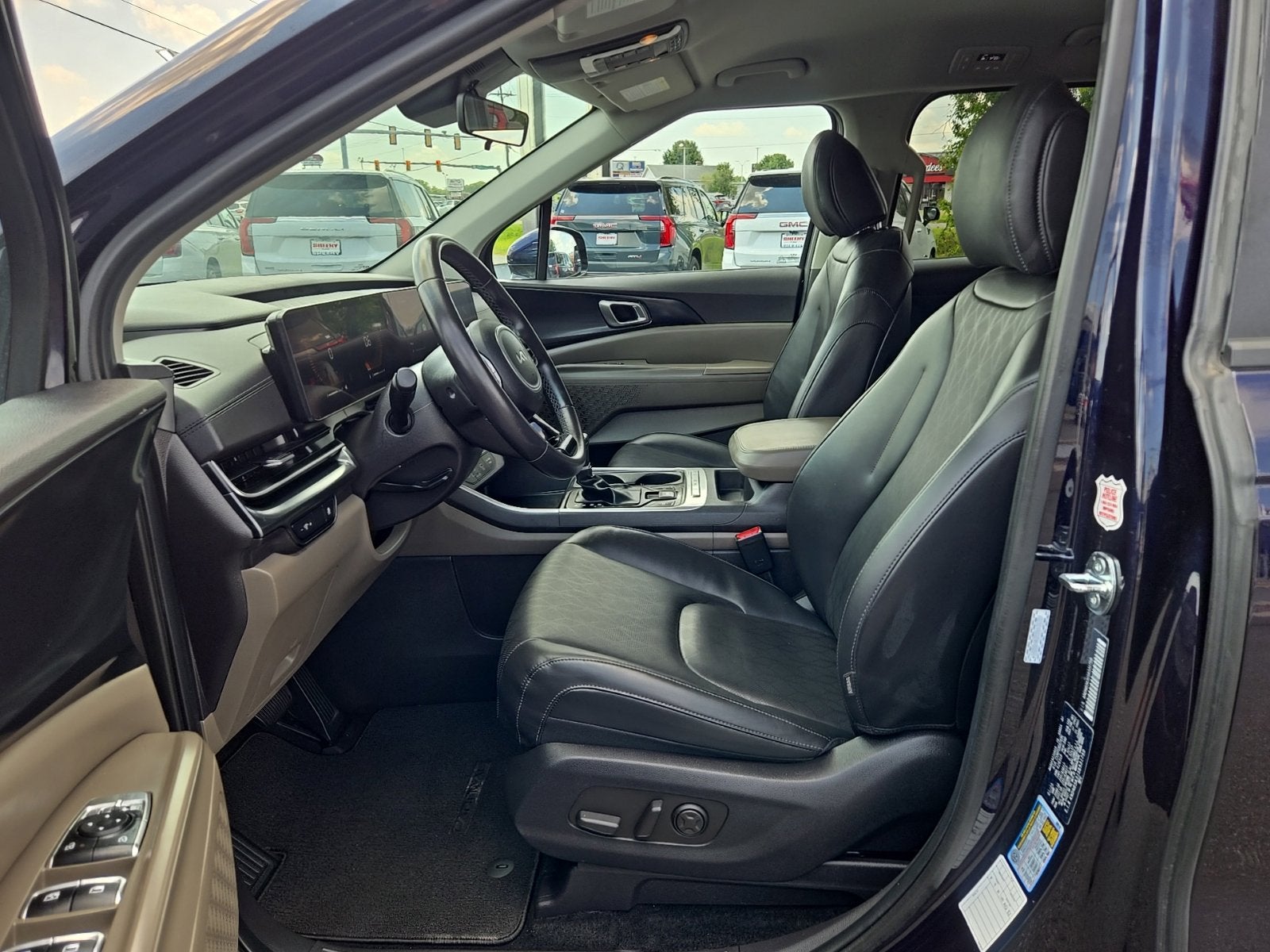 2025 Kia Carnival LXS
