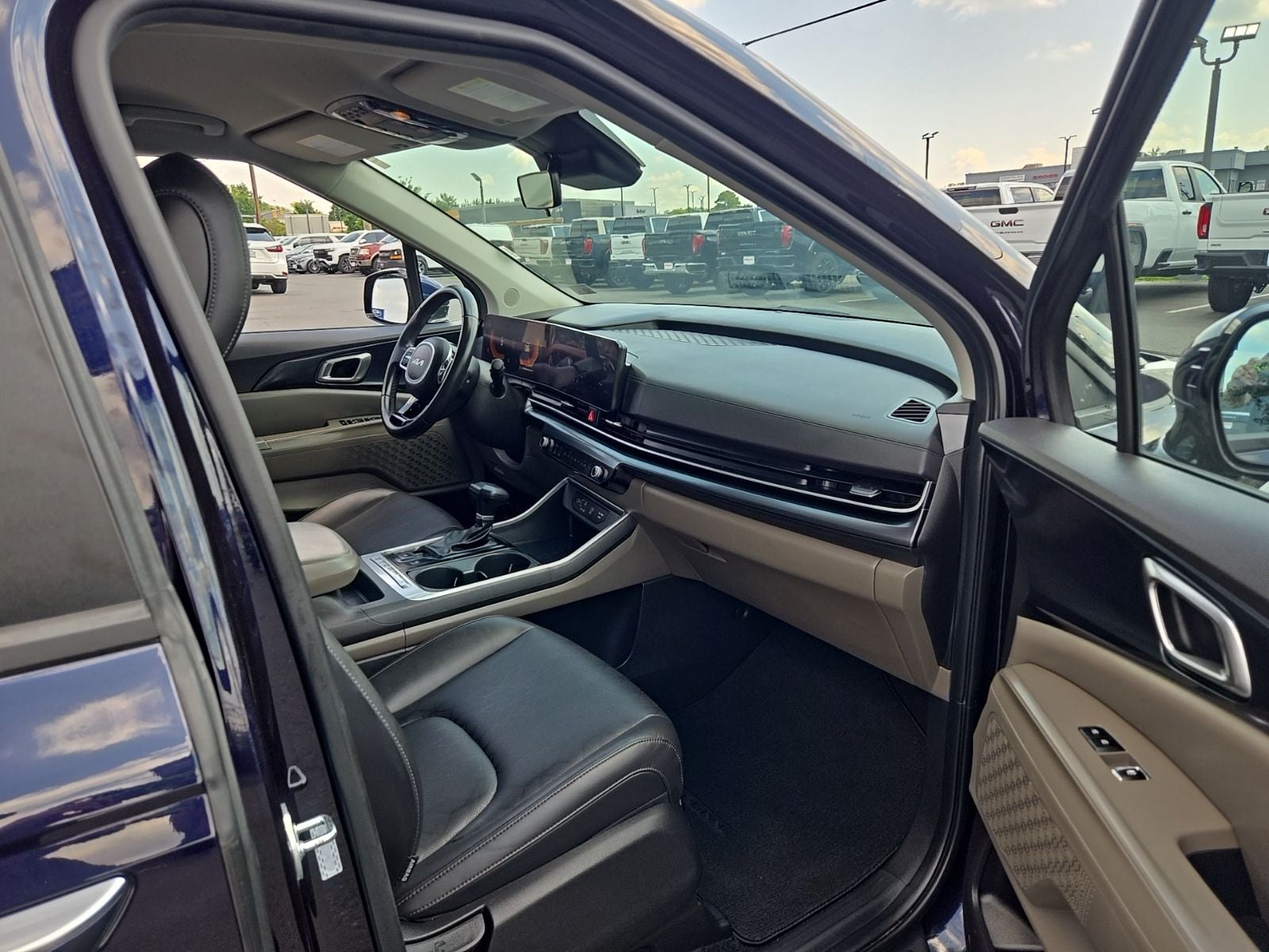2025 Kia Carnival LXS