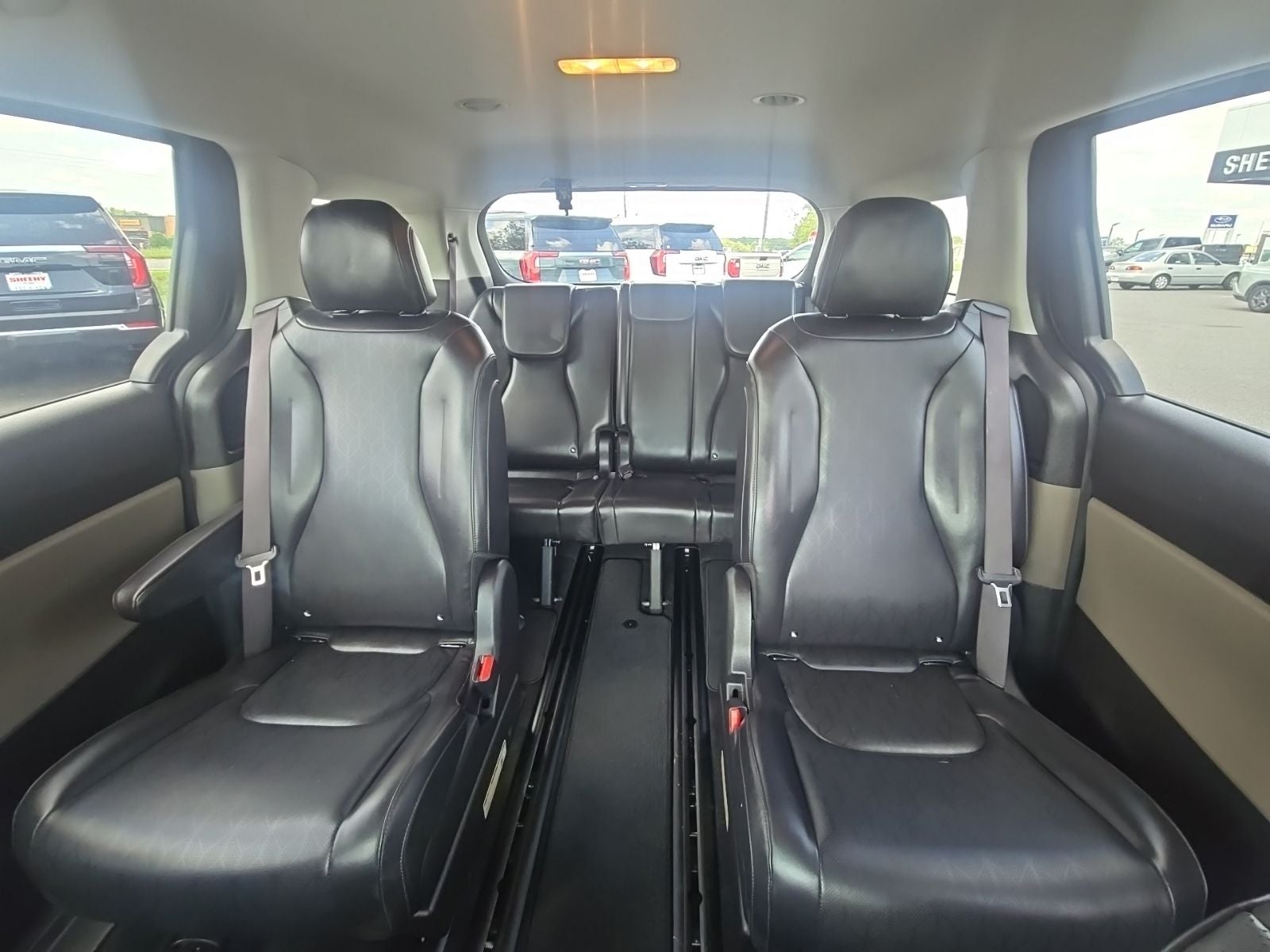 2025 Kia Carnival LXS