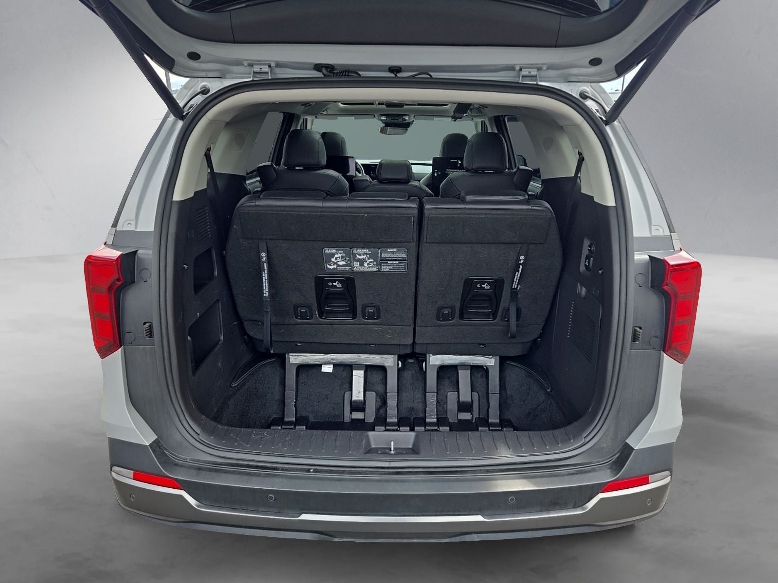 2025 Kia Carnival SX