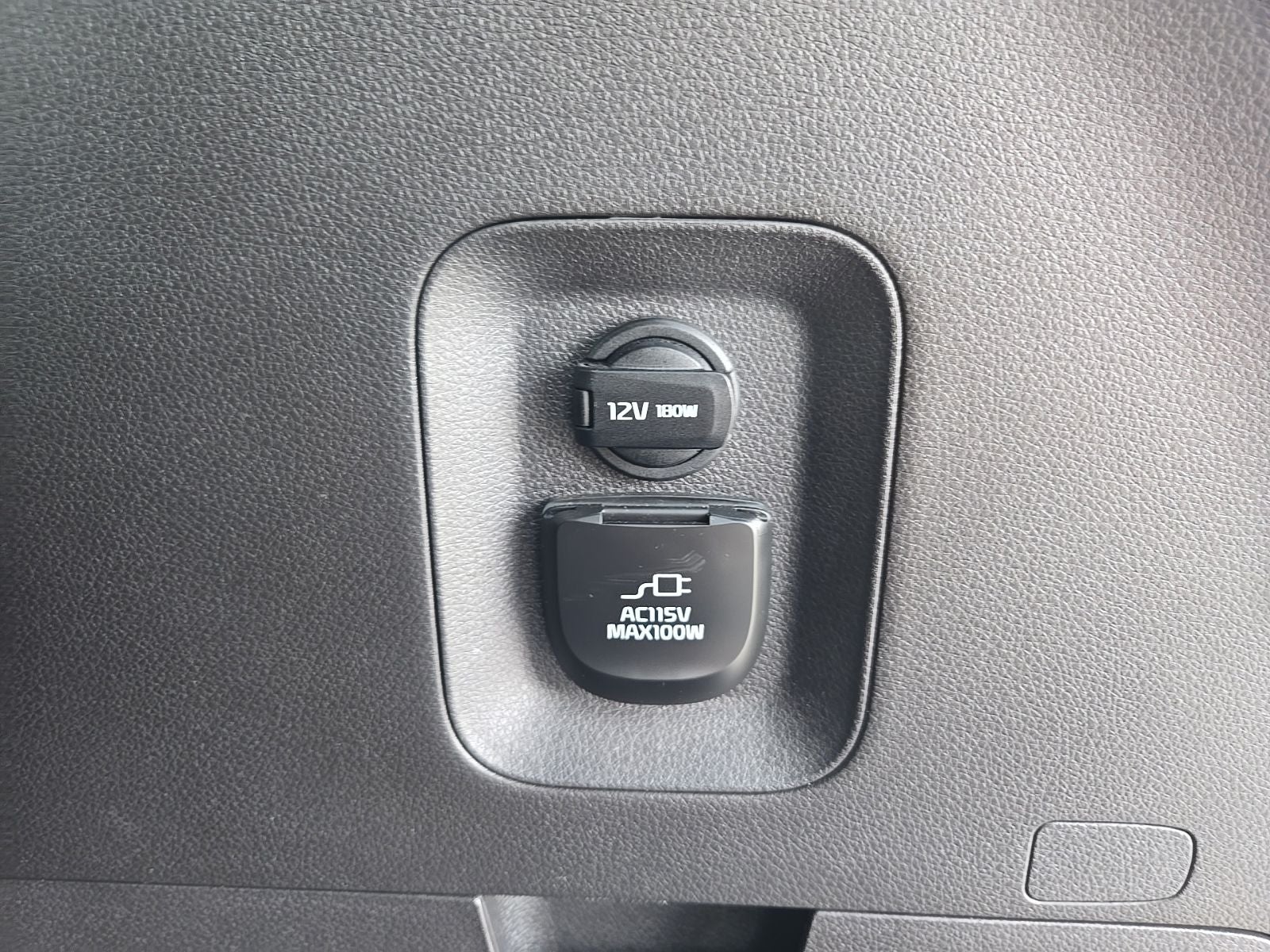 2025 Kia Carnival SX