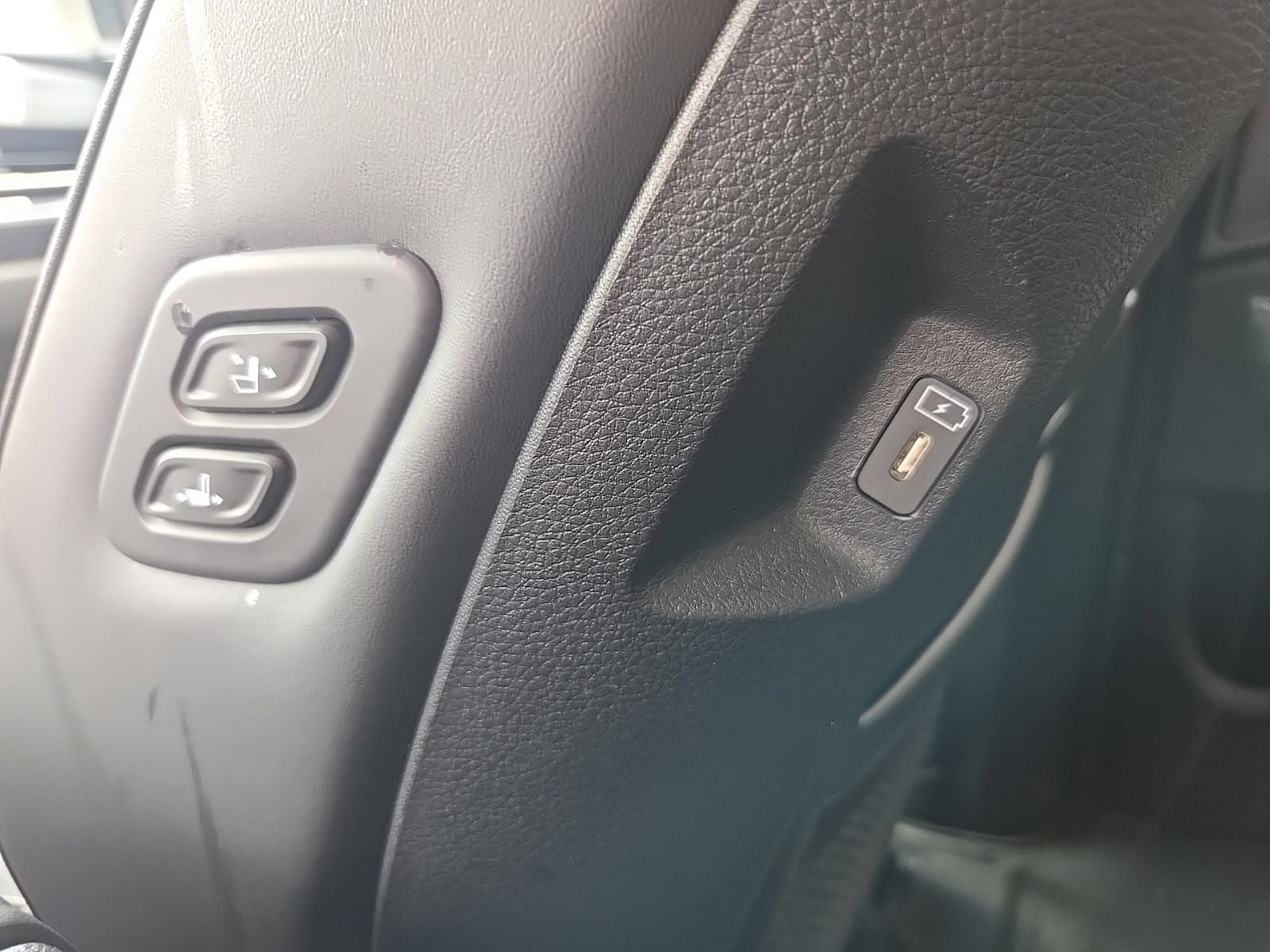 2025 Kia Carnival SX