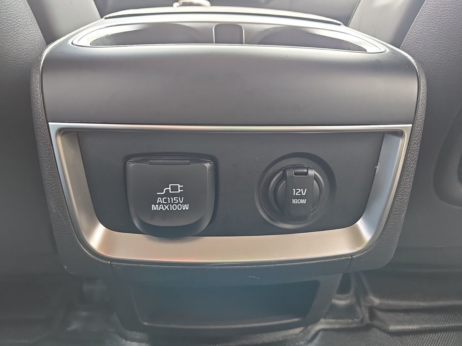 2025 Kia Carnival SX