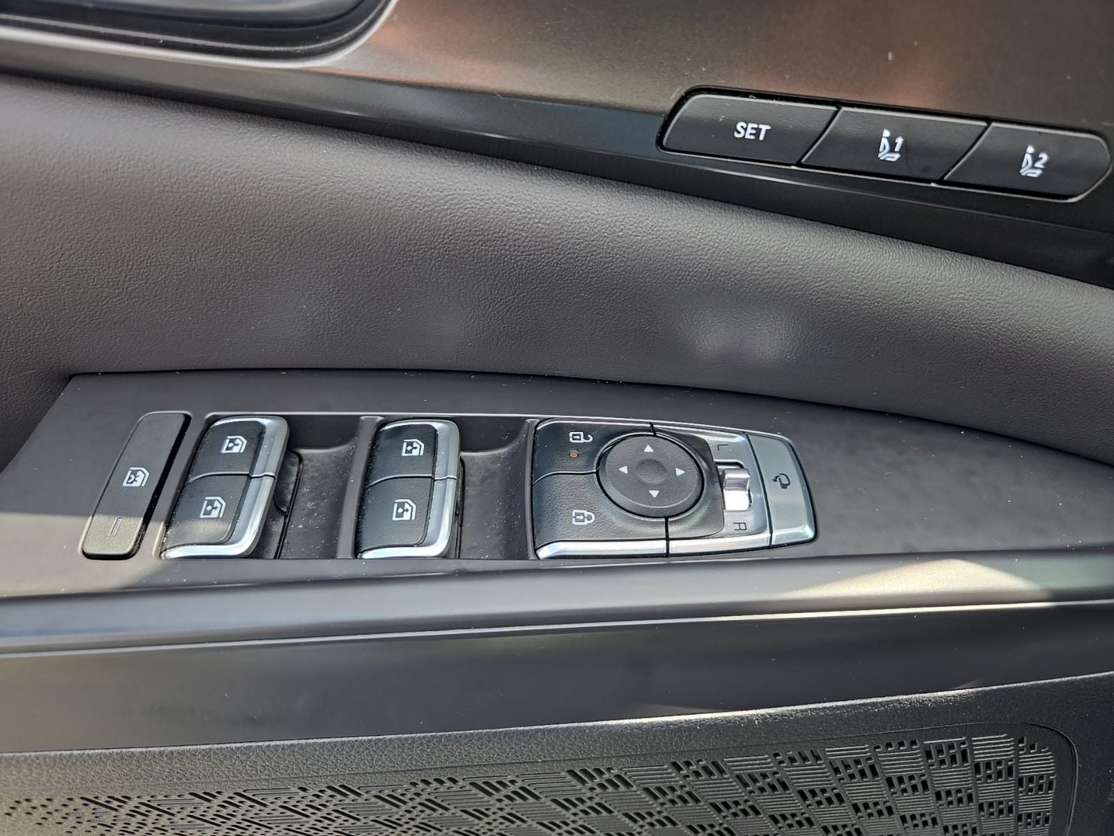 2025 Kia Carnival SX