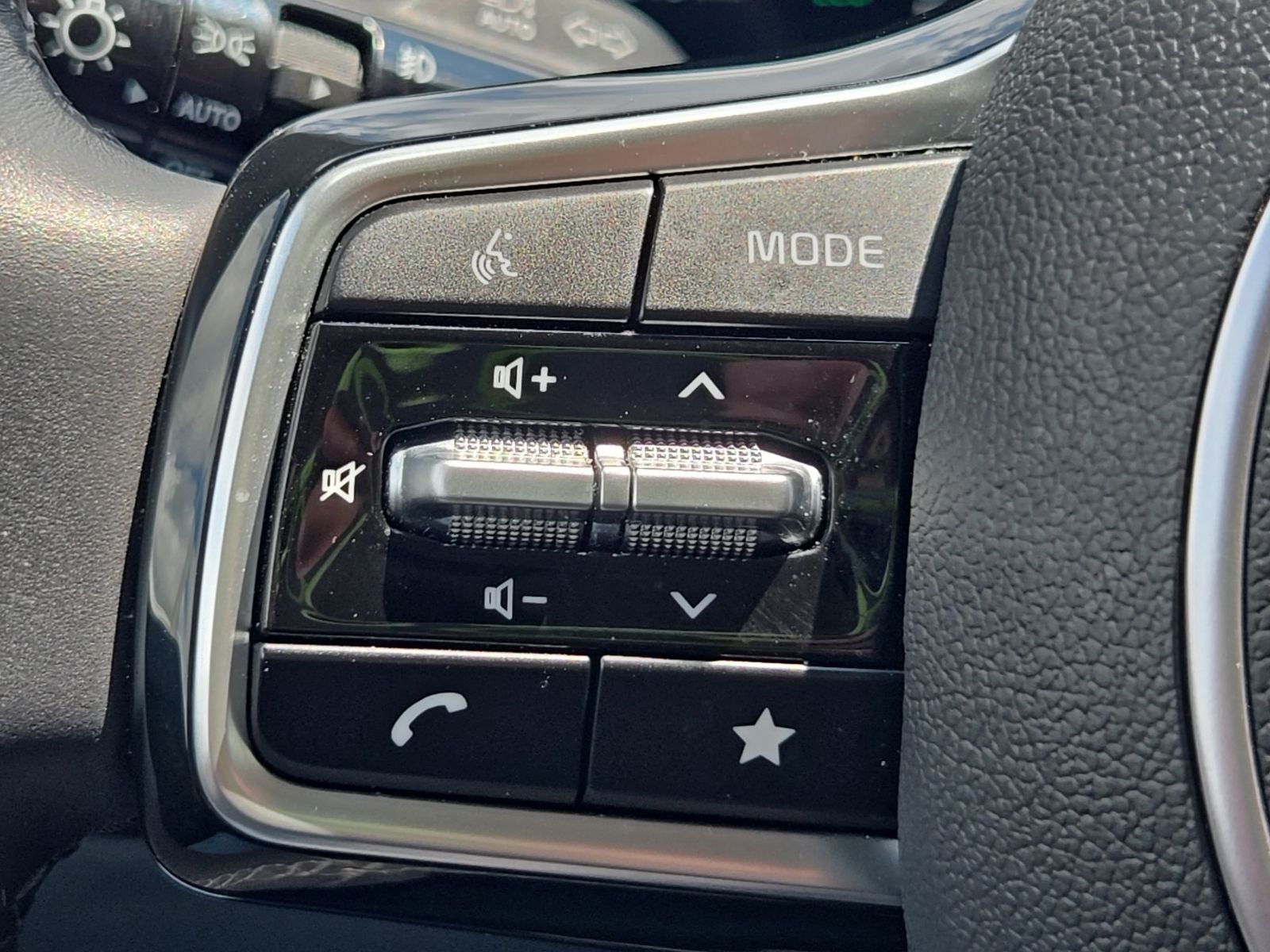 2025 Kia Carnival SX