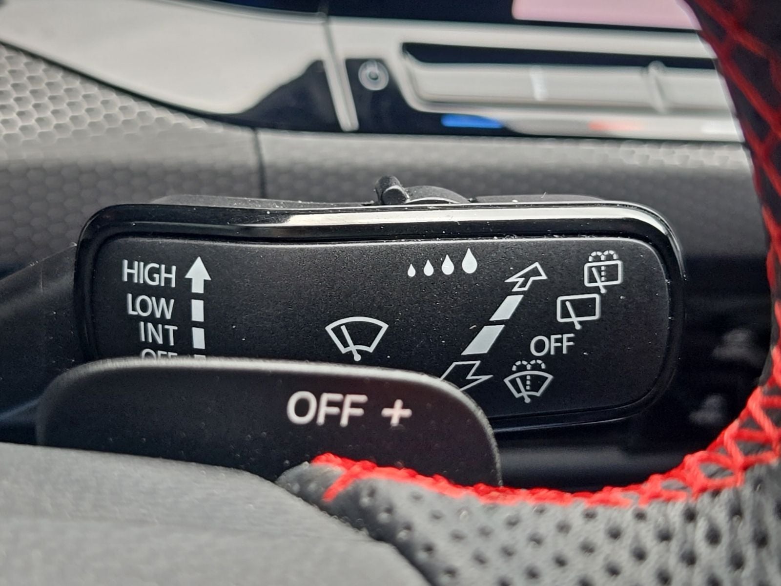 2024 Volkswagen Golf GTI 2.0T SE